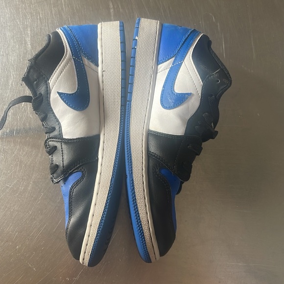 Air Jordan Low White/Royal Blue/Black - Picture 15 of 16